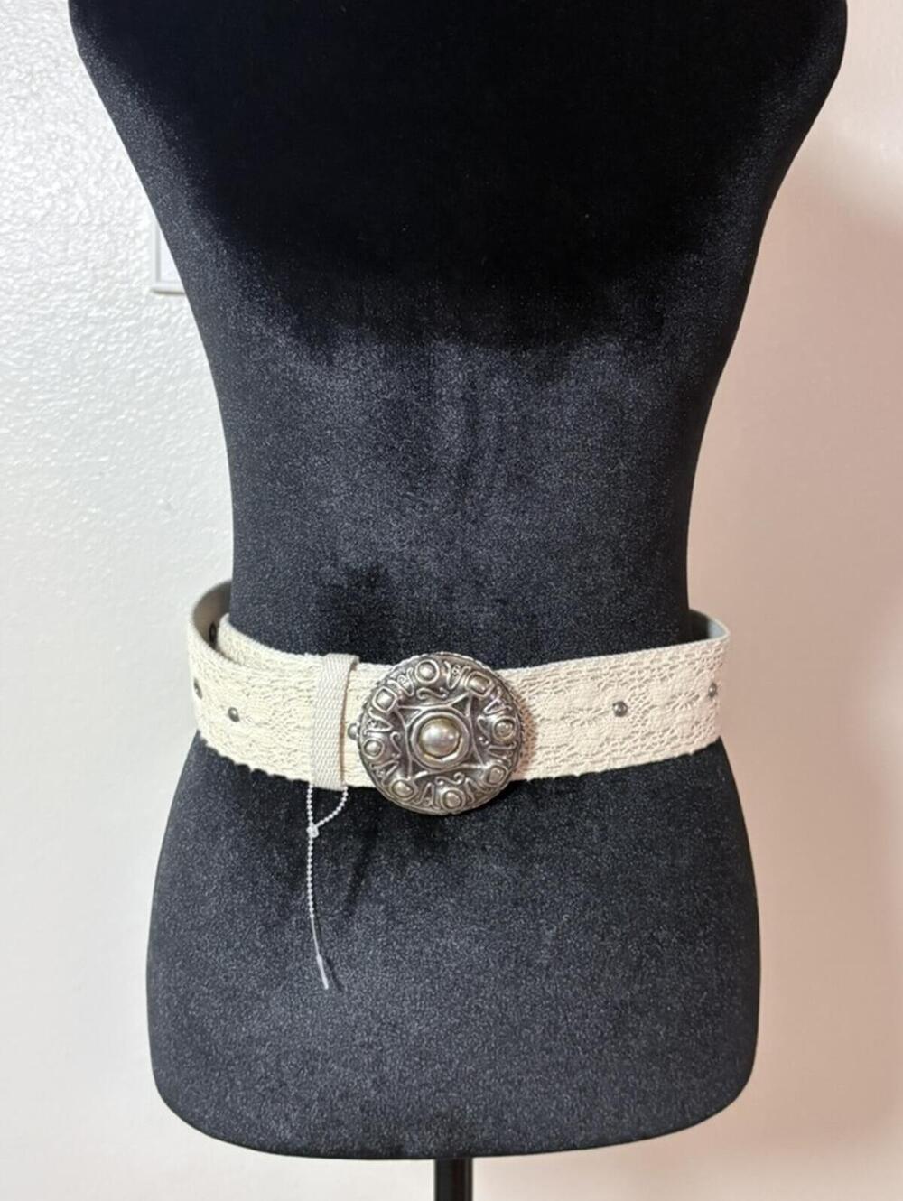 Wide Cream Lace Belt  Ornate Silver Concho Buckle  Silver Studs Boho Vintage NWT